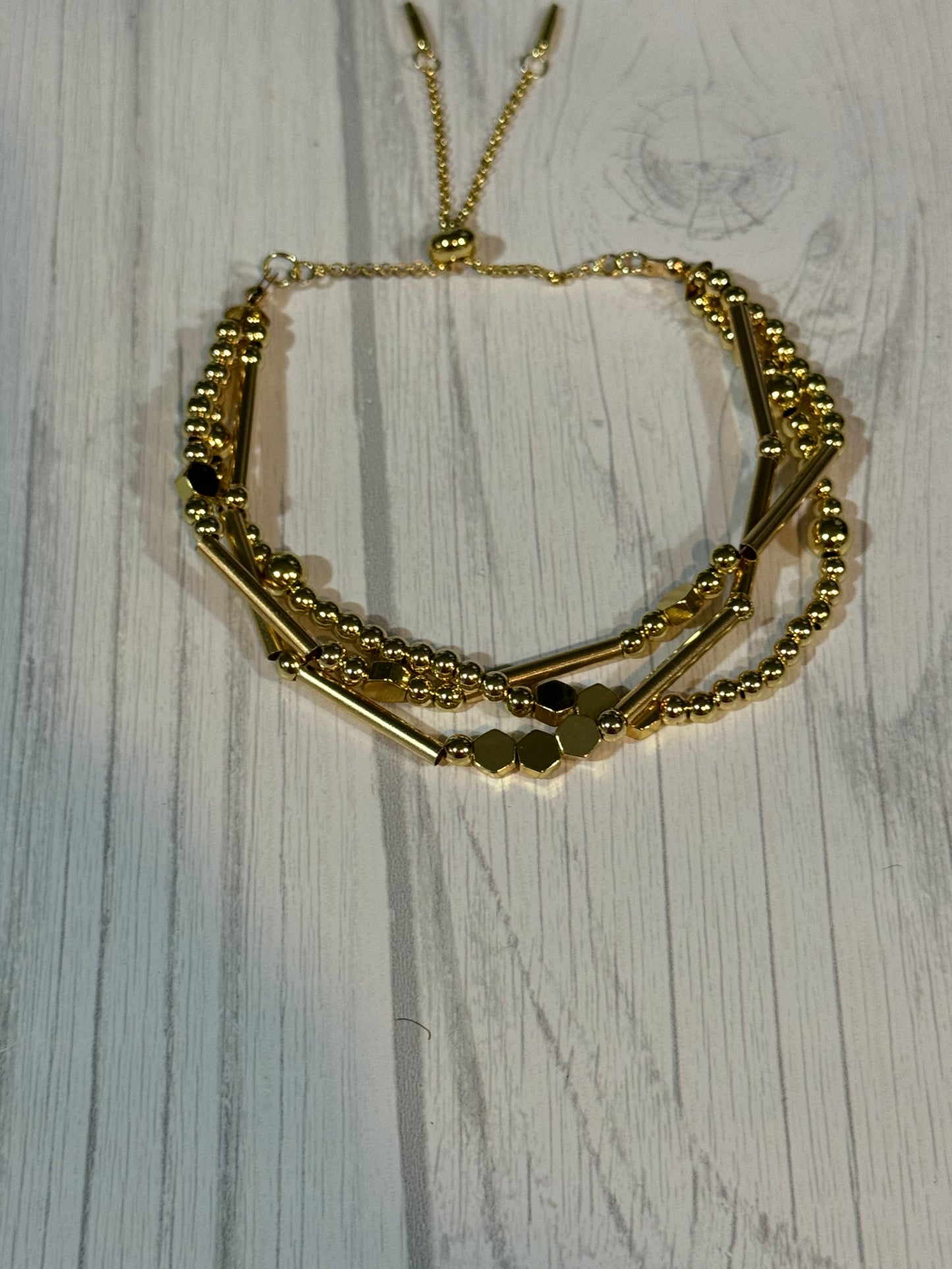 Adjustable bracelet
