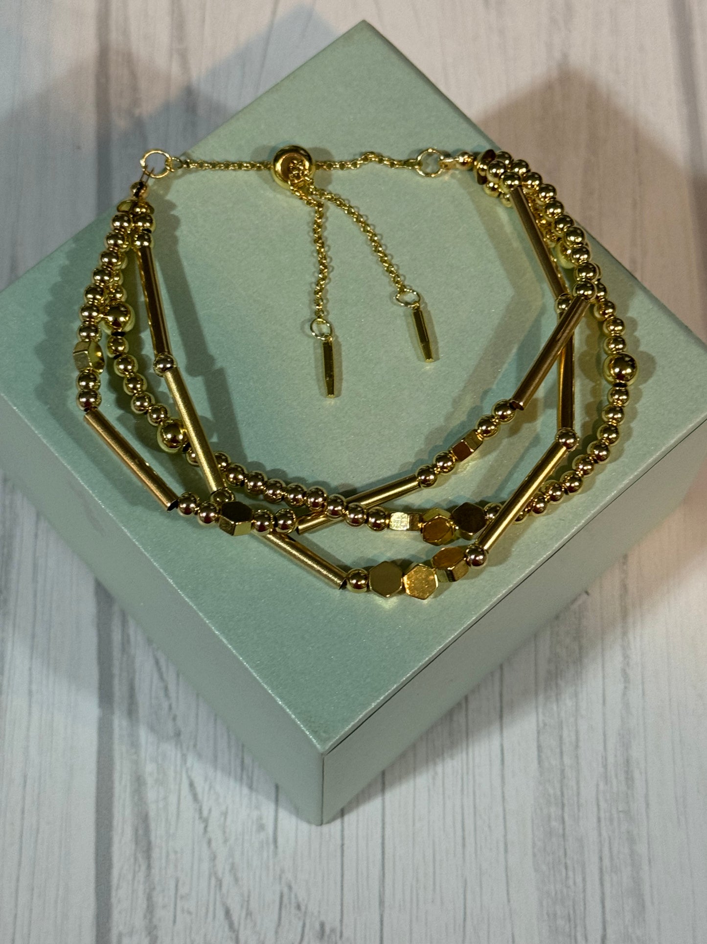 Adjustable bracelet
